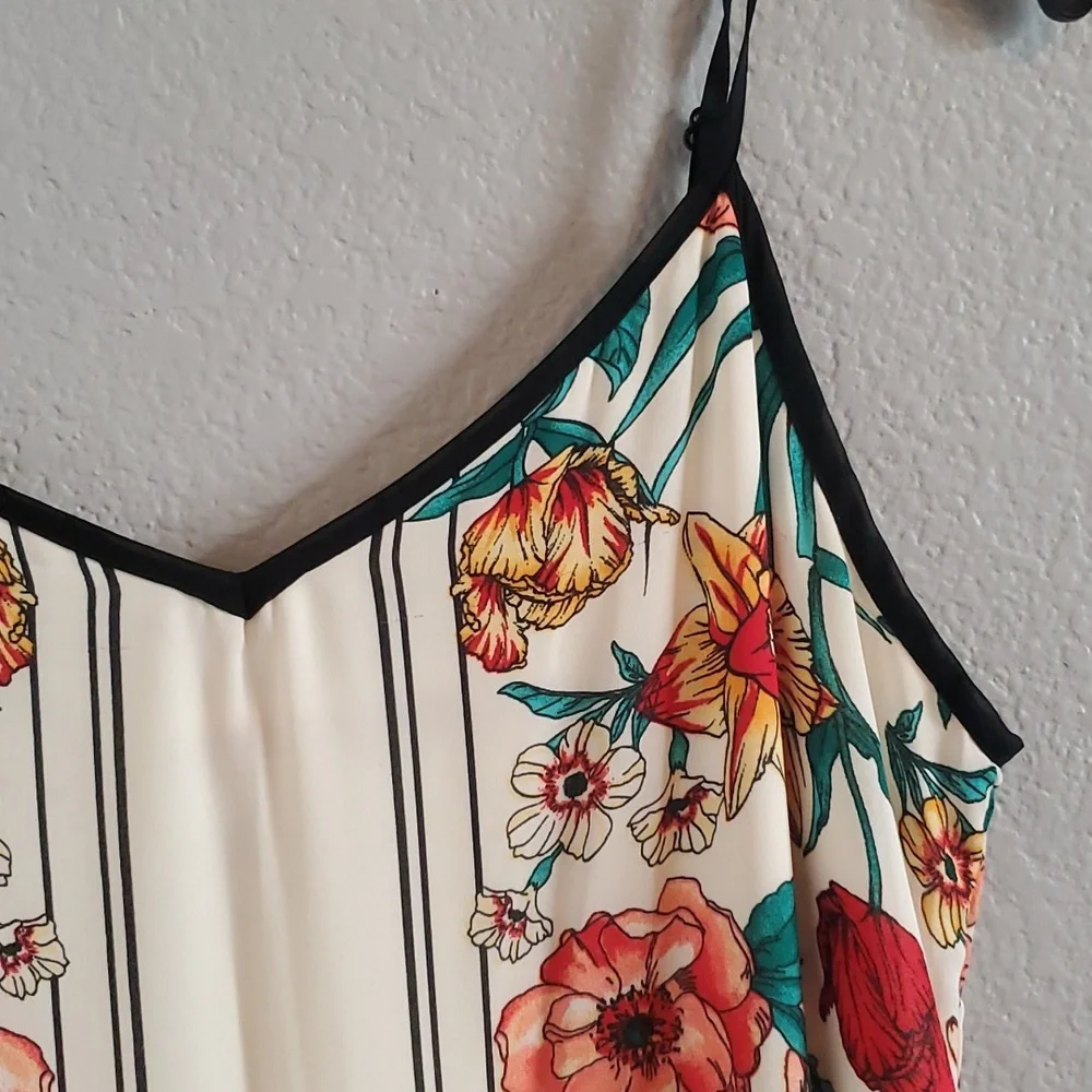 Floral Maxi Dress - Picture 5 of 13